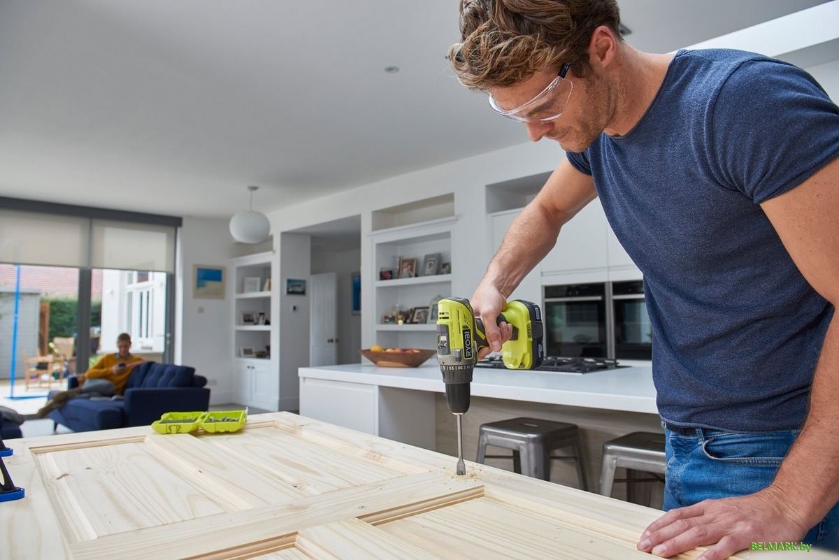 Ryobi RCK184-252S 5133005692 (шуруповерт, фонарь, сабельная пила, циркулярная пила, 2 АКБ, сумка) - фото2