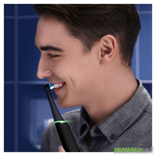 Электрическая зубная щетка Oral-B iO 6 iOM6.2Q6.2DK (черный) - фото2