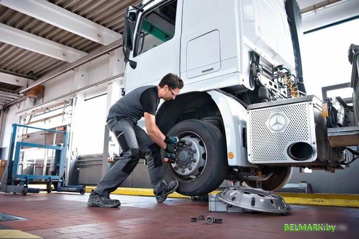 Гайковерт Bosch GDS 18V-1050 H Professional 06019J8502 (с 2-мя АКБ 8 Ah, кейс) - фото2