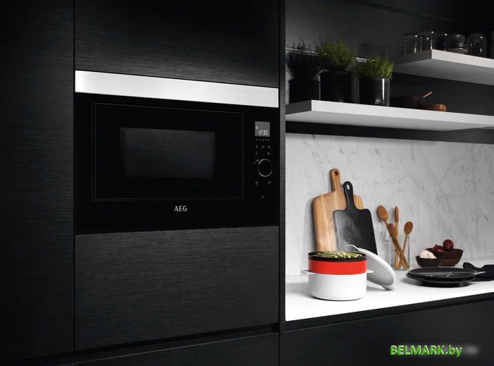 Микроволновая печь AEG MBE2658DEM - фото2