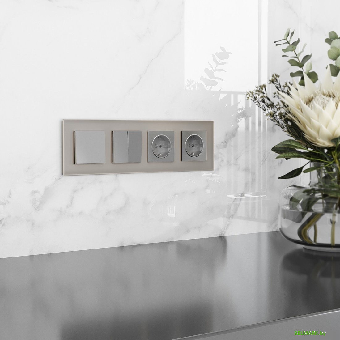 Рамка Werkel Senso W0043117 (дымчатый/стекло Soft-Touch) - фото2