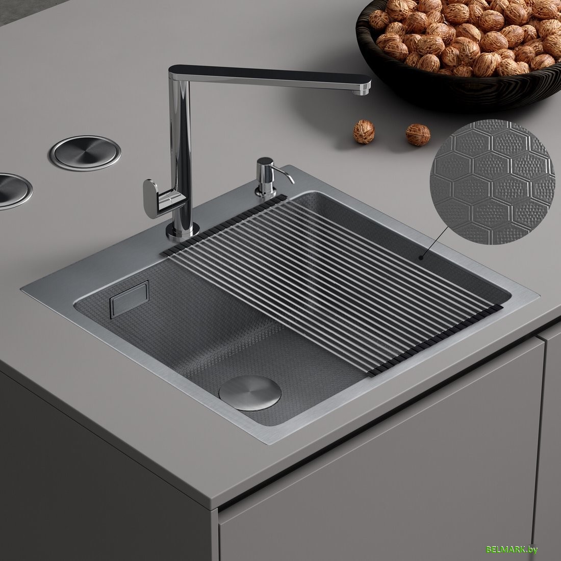 Кухонная мойка Roxen Snake 560220-45-S сатин/текстурная поверхность (с ролл-матом и дозатором) - фото2